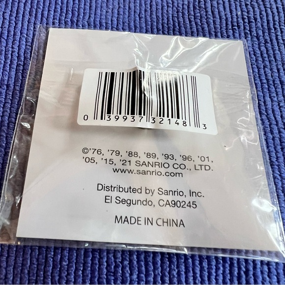 Sanrio Pochacco Enamel Pin - Picture 2 of 2